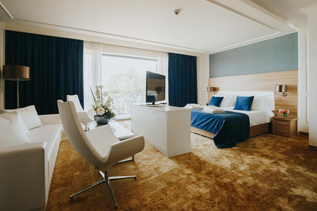 Hotel Sulkowski Conference Resort Boguszyn  المظهر الخارجي الصورة